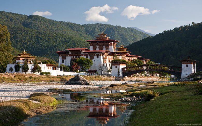 Sightseeing Tour in Bhutan