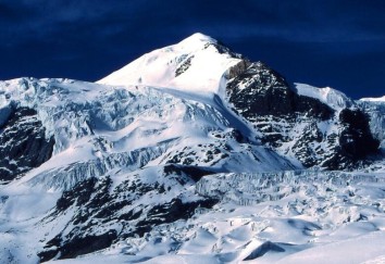 Chulu west peak climbing