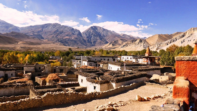 Upper Mustang Tea House Trek